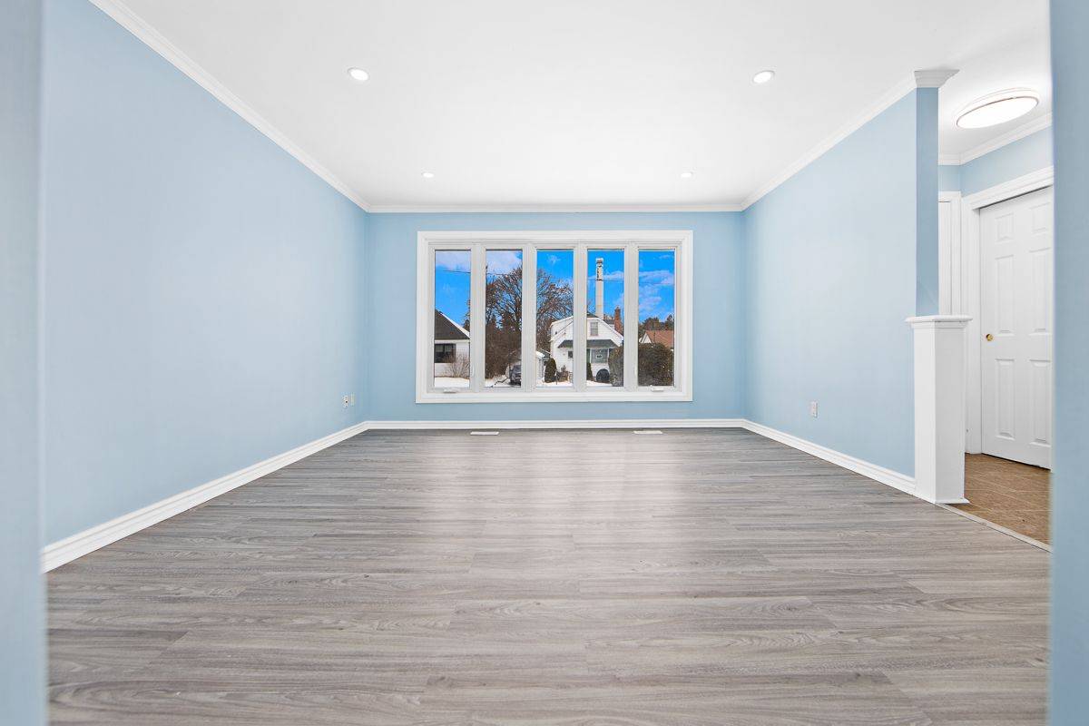 Oshawa, ON L1G 3J2,29 Switzer DR