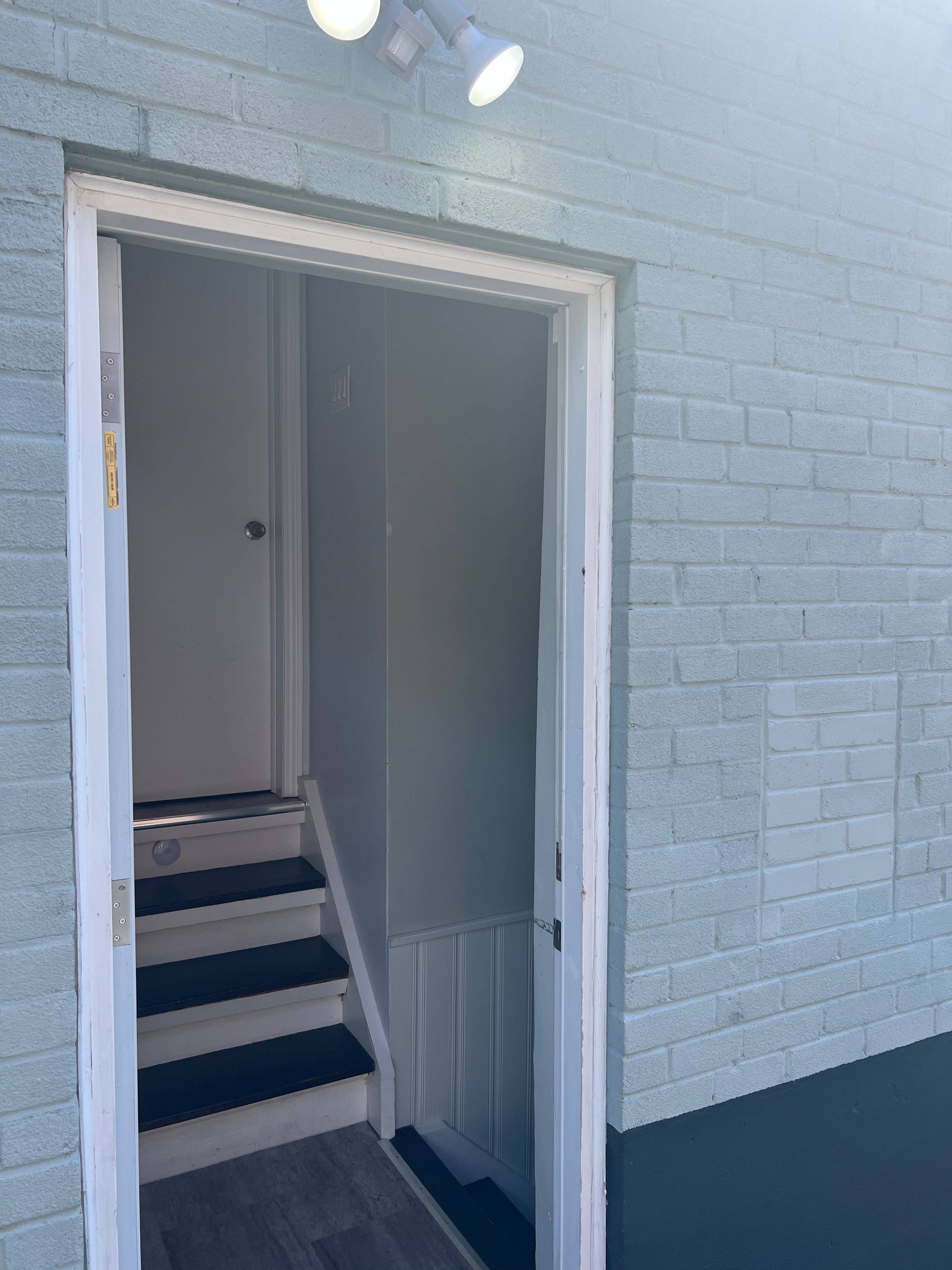 Toronto E04, ON M1L 1R9,54 Newlands AVE