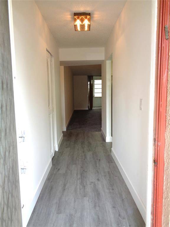 Margate, FL 33063,7320 Lake Circle Dr #101