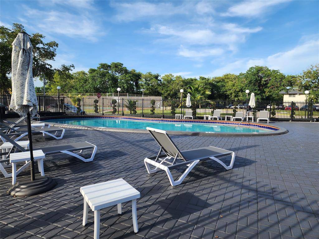 Tamarac, FL 33321,8020 Fairview #109