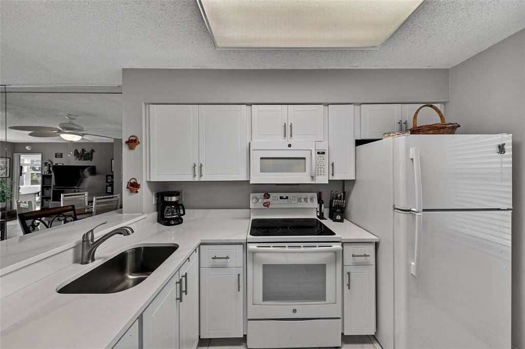 Pompano Beach, FL 33069,2222 N Cypress Bend Dr #201