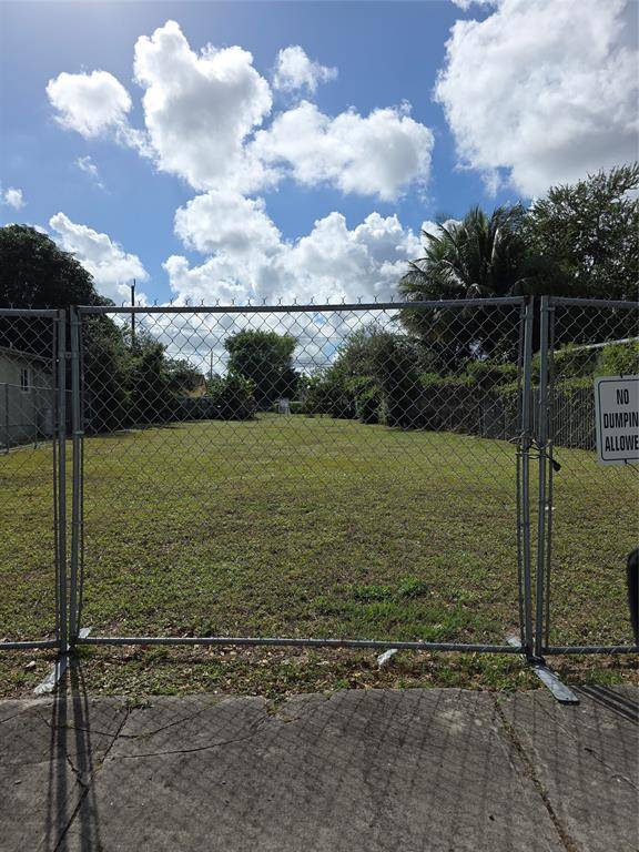 Miami, FL 33147,1810 NW 84th St