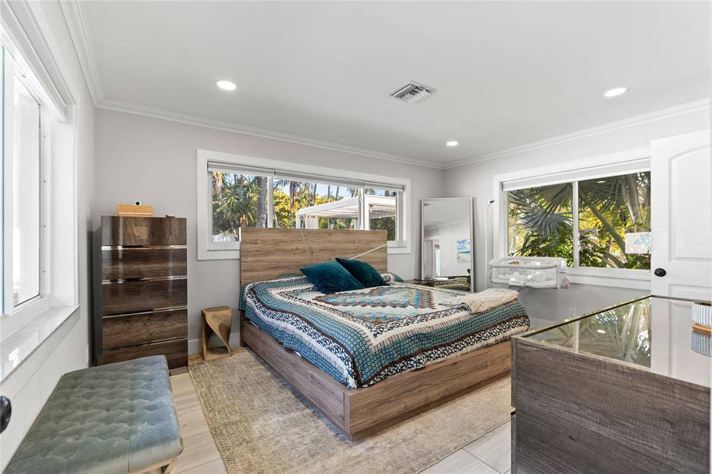 Fort Lauderdale, FL 33305,2615 NE 26th St