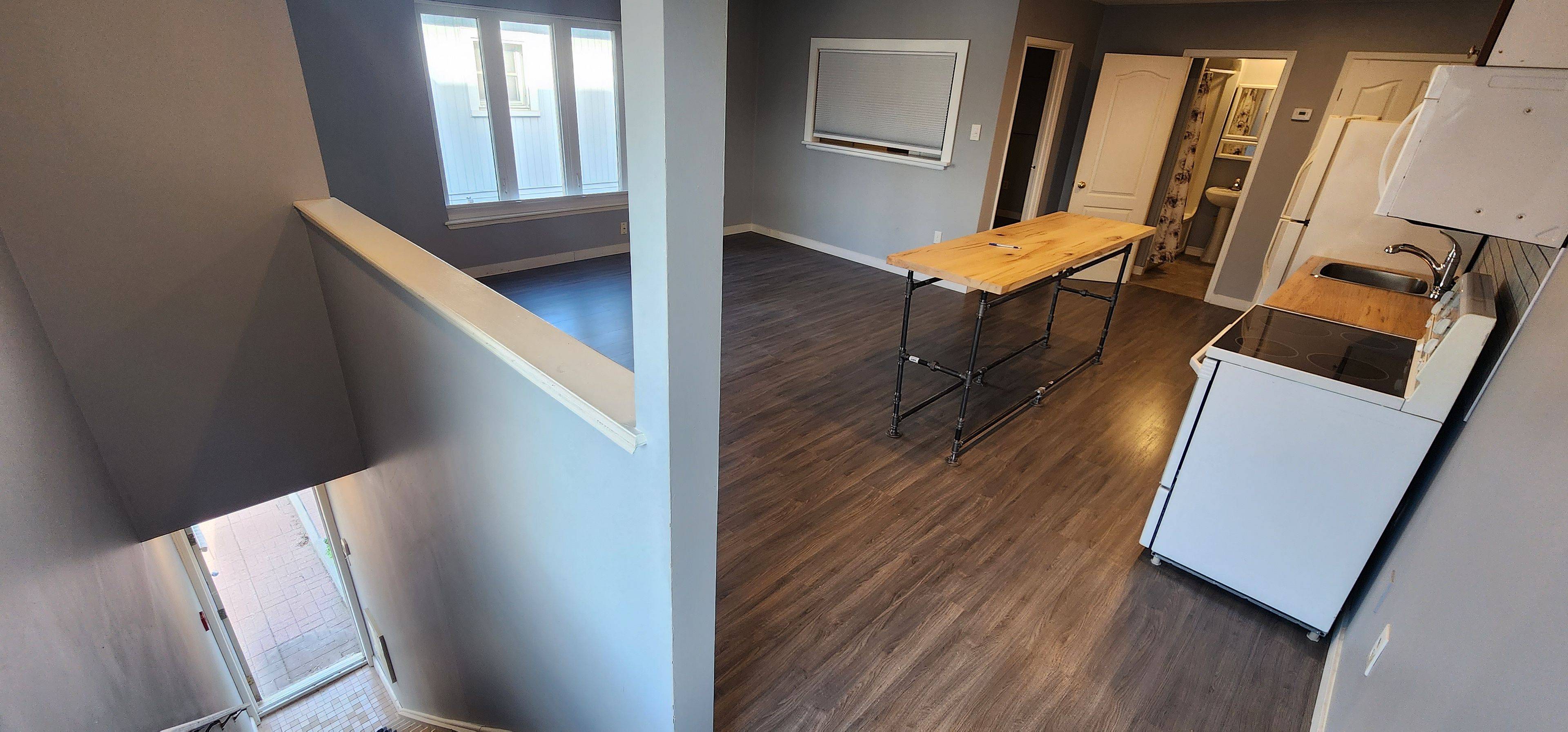 Innisfil, ON L0L 1L0,6 Queen ST #B