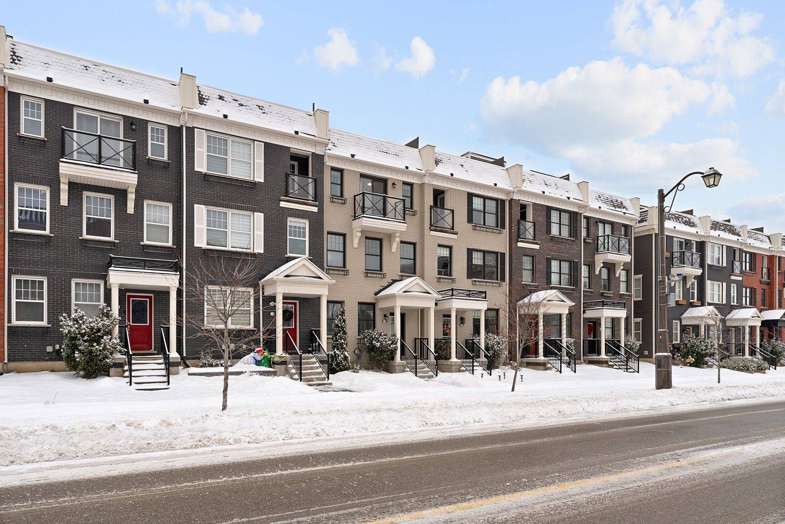 Whitchurch-stouffville, ON L4A 1Y4,106 Baker Hill BLVD