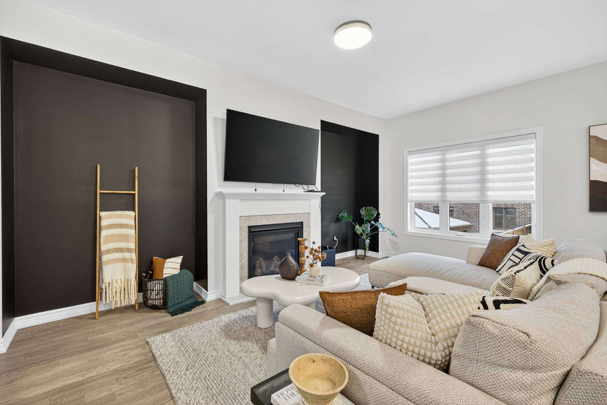 Uxbridge, ON L9P 0E9,20 Gord Matthews WAY