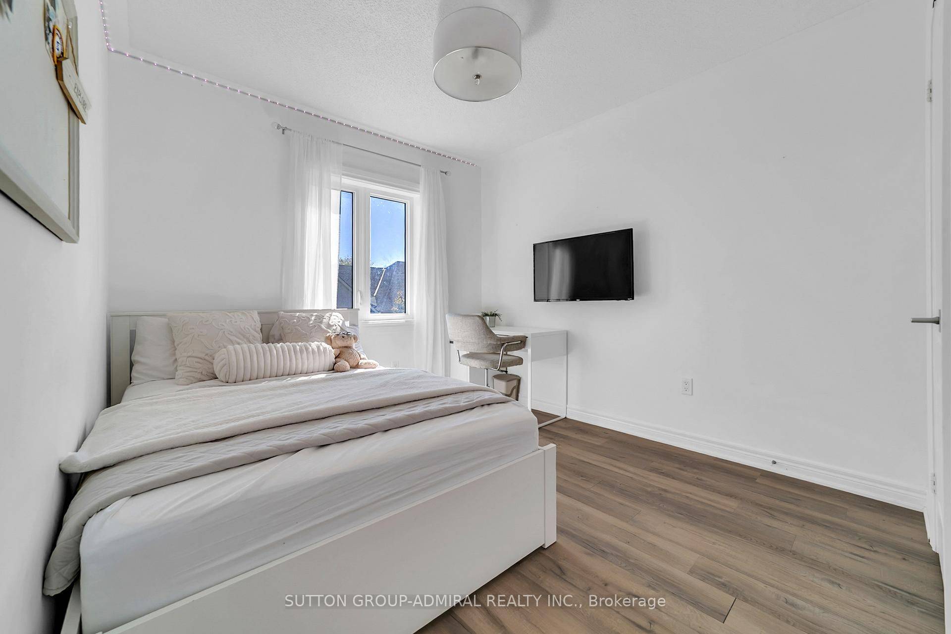 Richmond Hill, ON L4C 0L9,255 Shaftsbury AVE #64