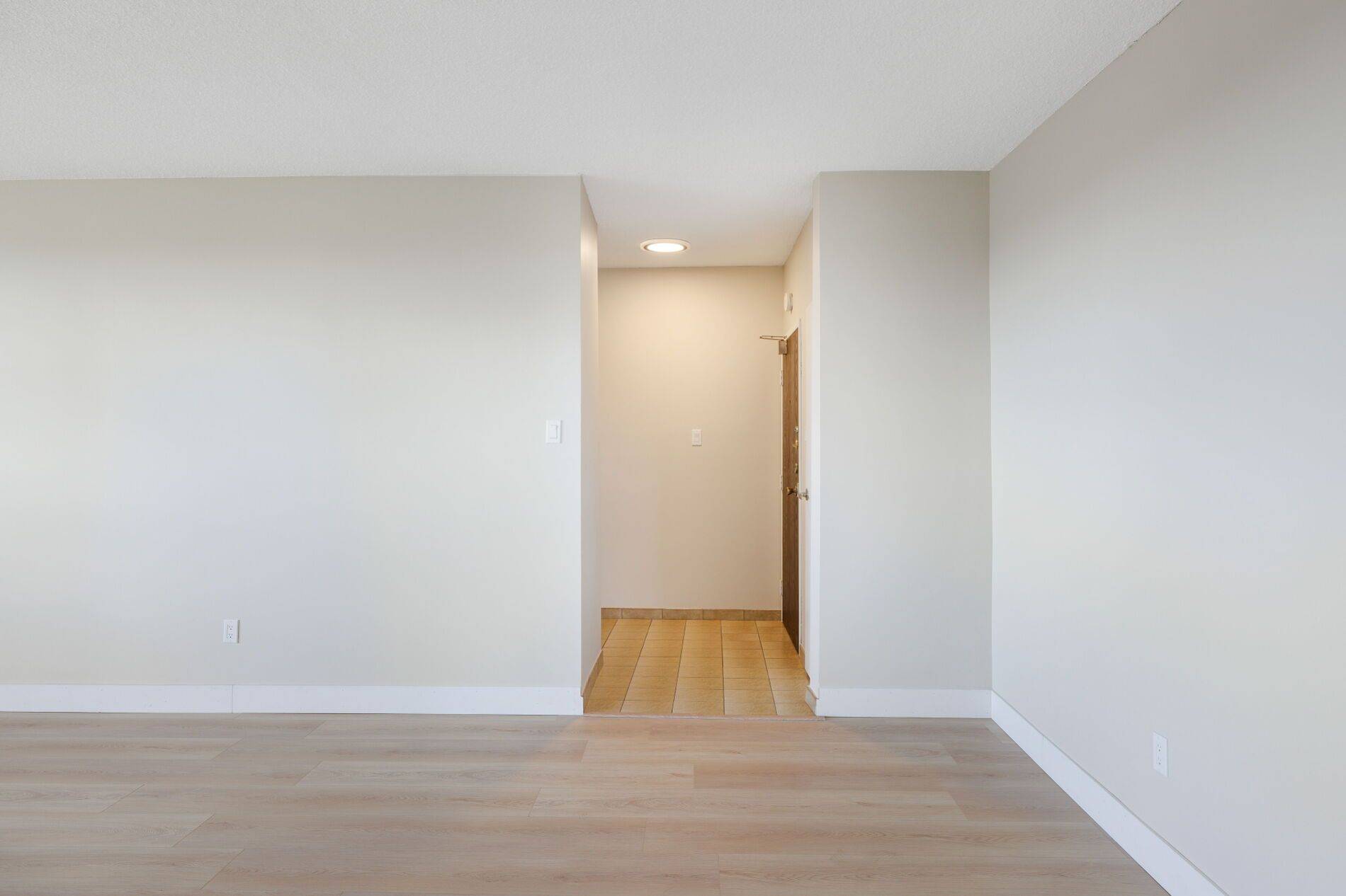 Toronto W04, ON M9N 3R9,2130 Weston RD #PH5