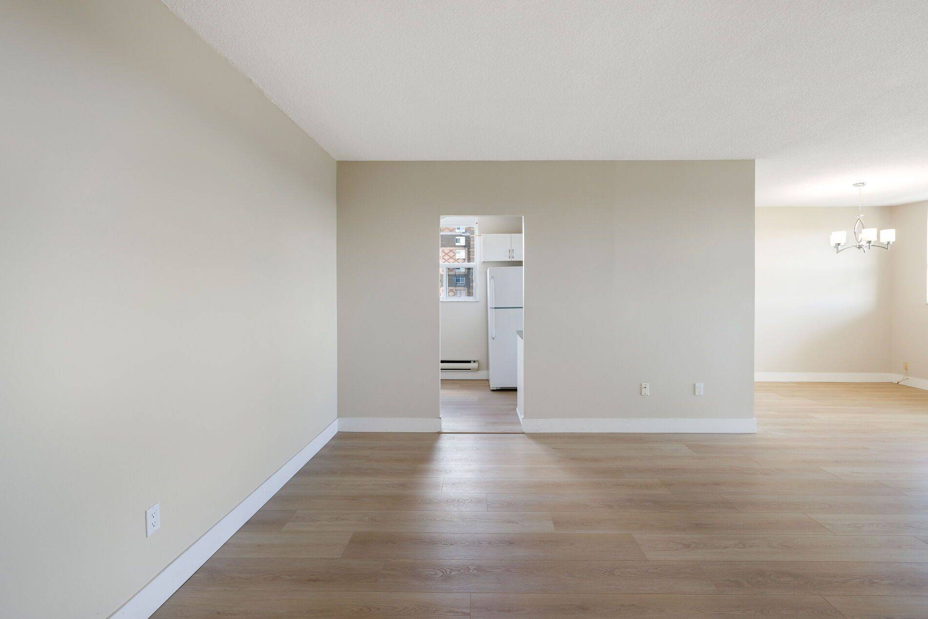 Toronto W04, ON M9N 3R9,2130 Weston RD #PH5