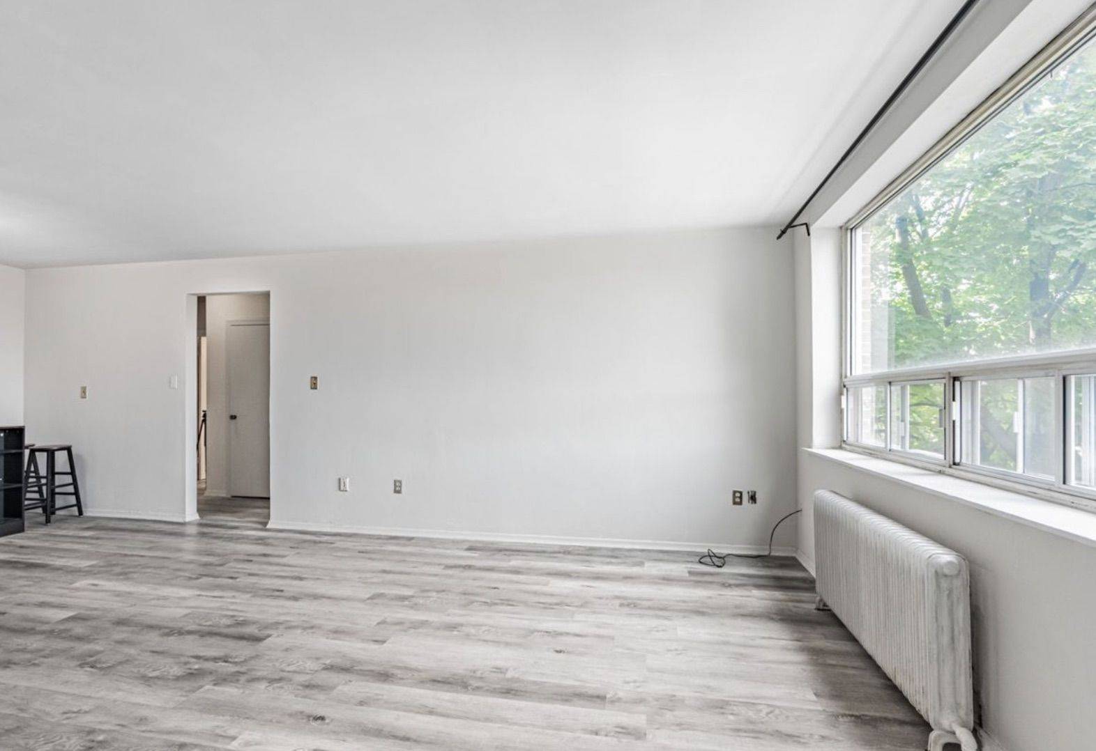 Toronto W06, ON M8V 3P9,105 Twenty Fifth ST #20