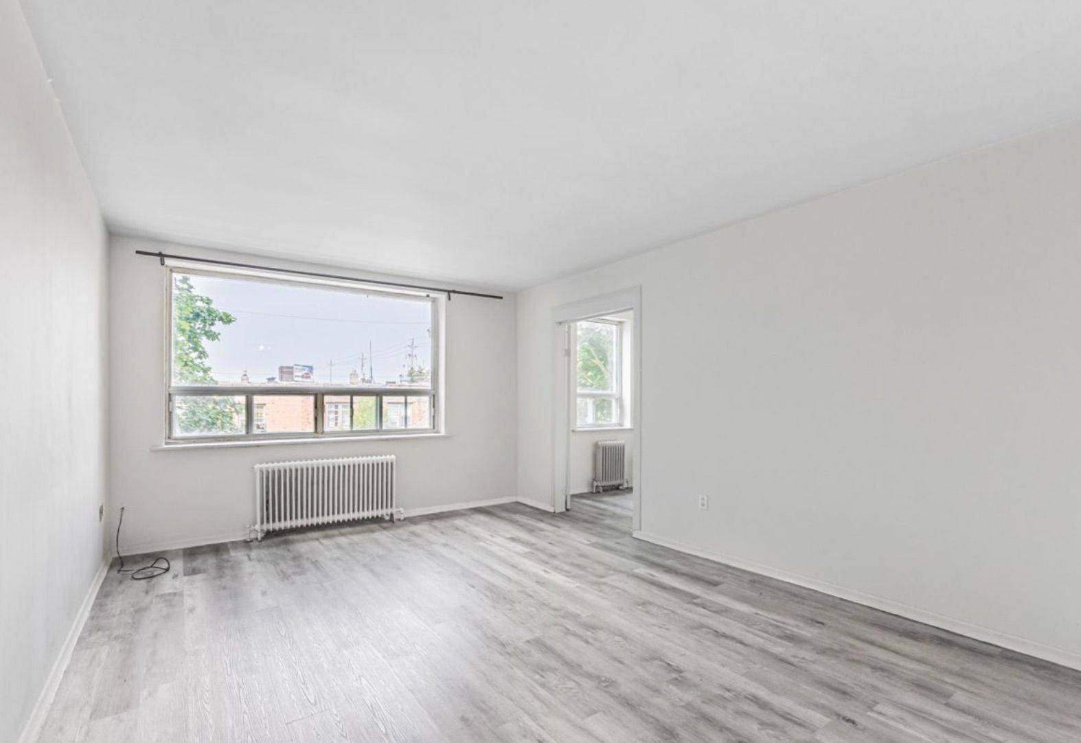 Toronto W06, ON M8V 3P9,105 Twenty Fifth ST #20