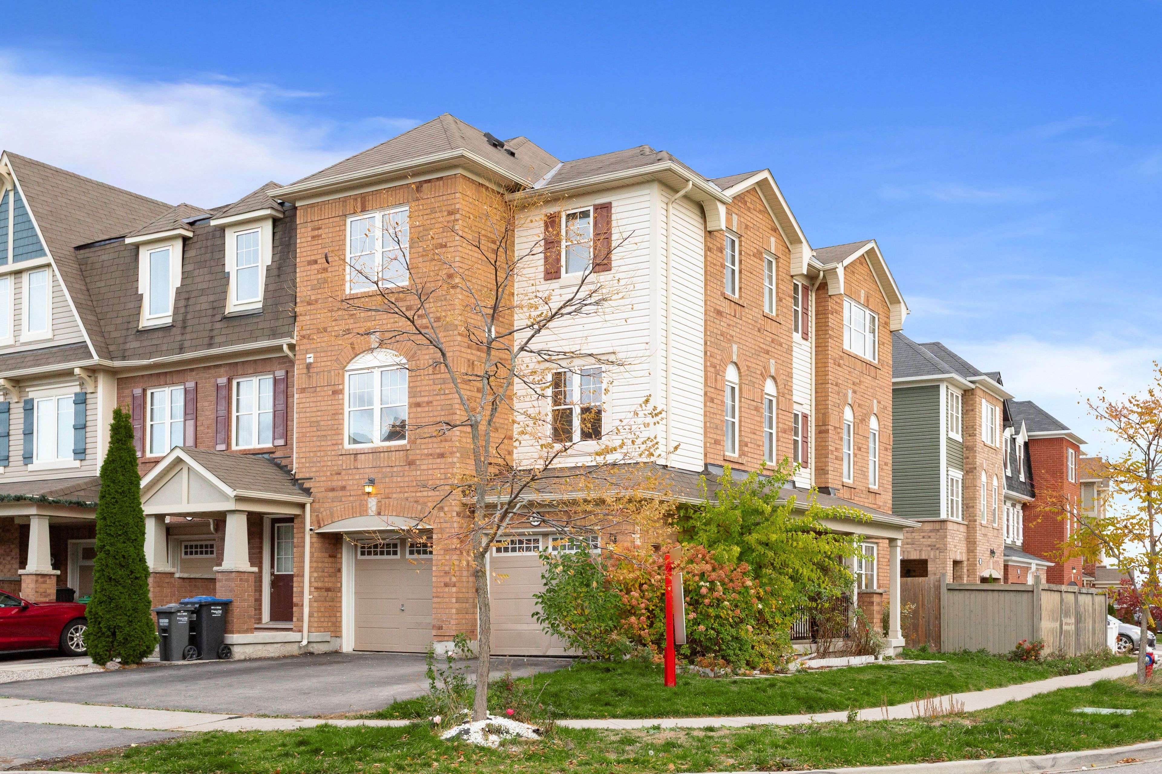 Brampton, ON L7A 0X8,41 Vanhorne Close