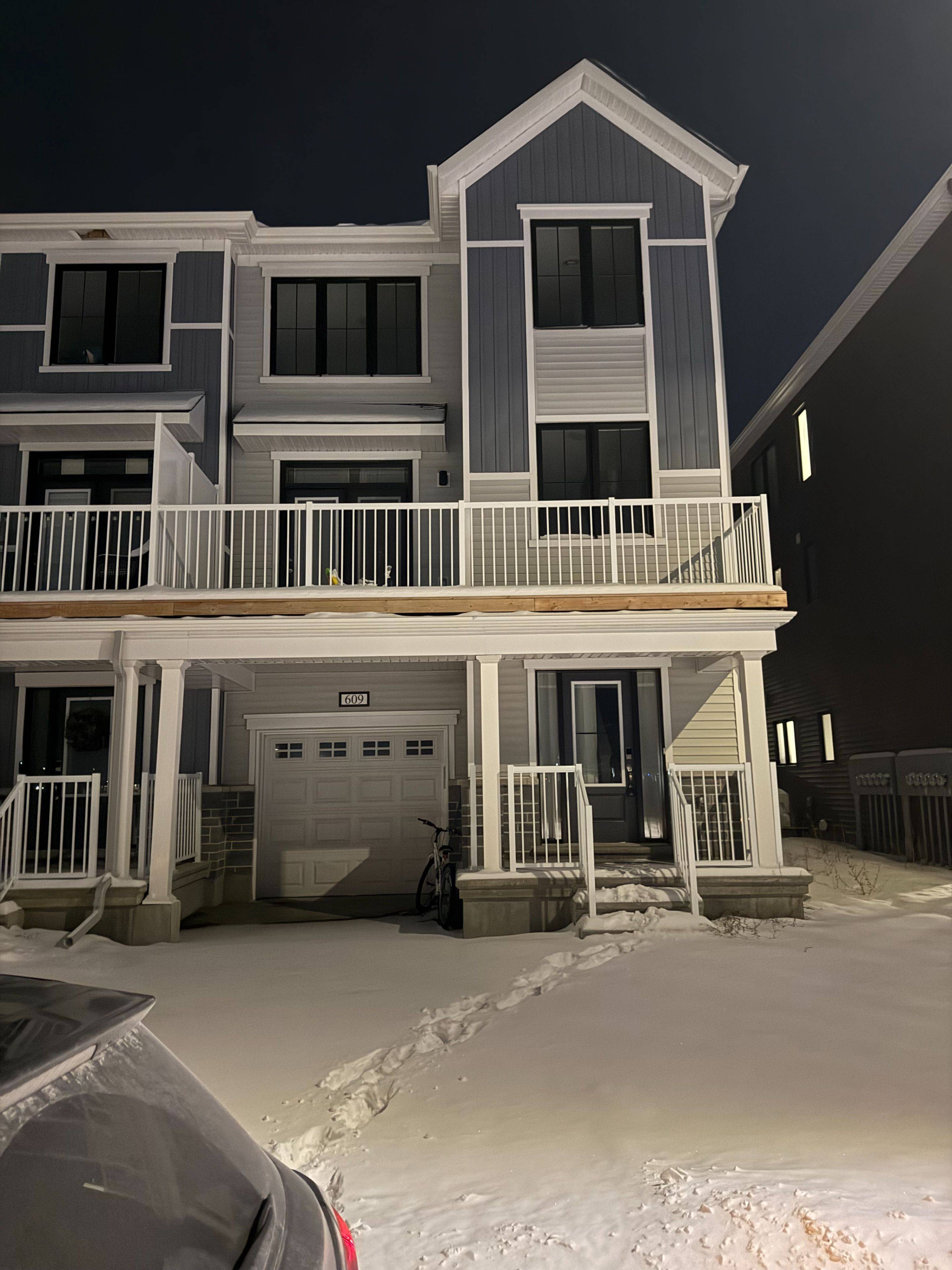 Stittsville - Munster - Richmond, ON K0A 2Z0,609 QUILTER ROW