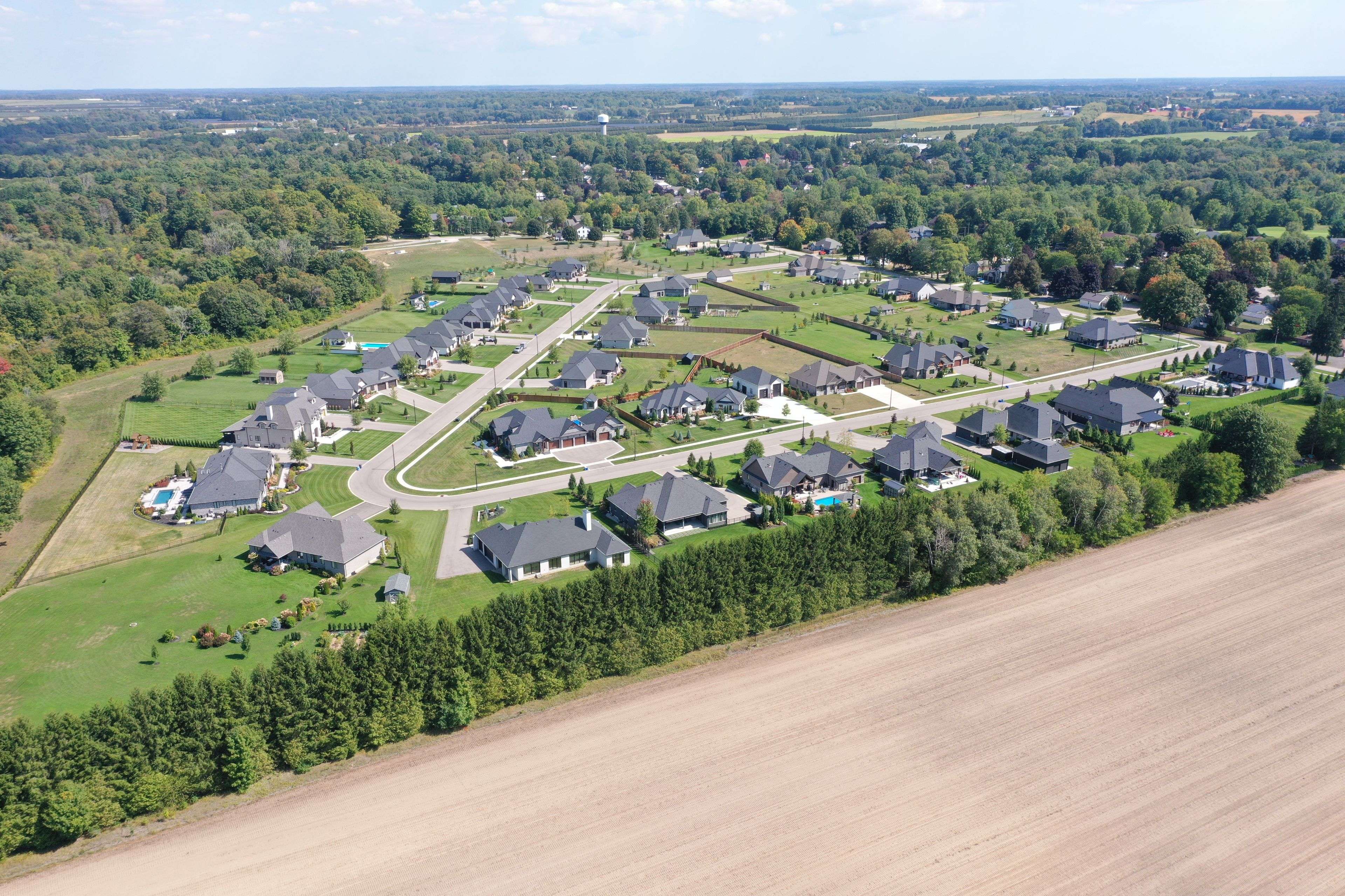 Norwich, ON N0J 1R0,33 August CRES