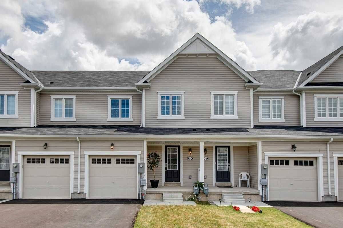 Niagara Falls, ON L2H 3S2,7722 Redbud LN