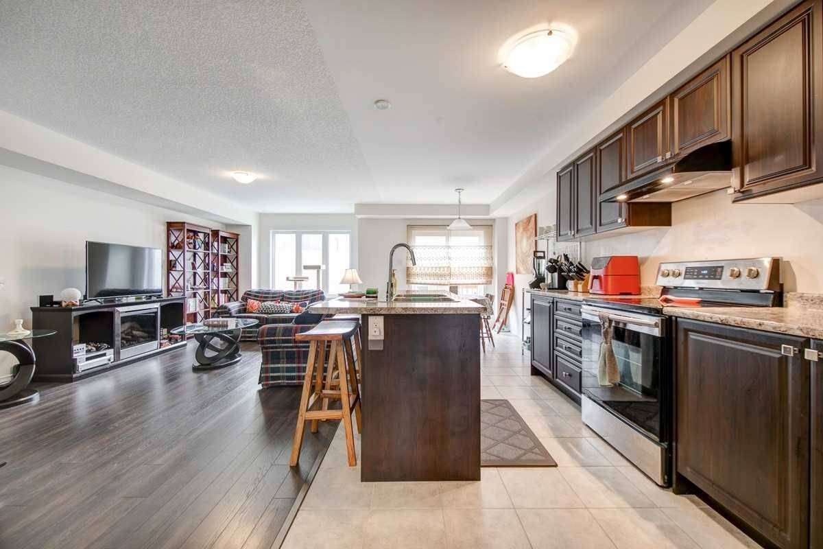 Niagara Falls, ON L2H 3S2,7722 Redbud LN