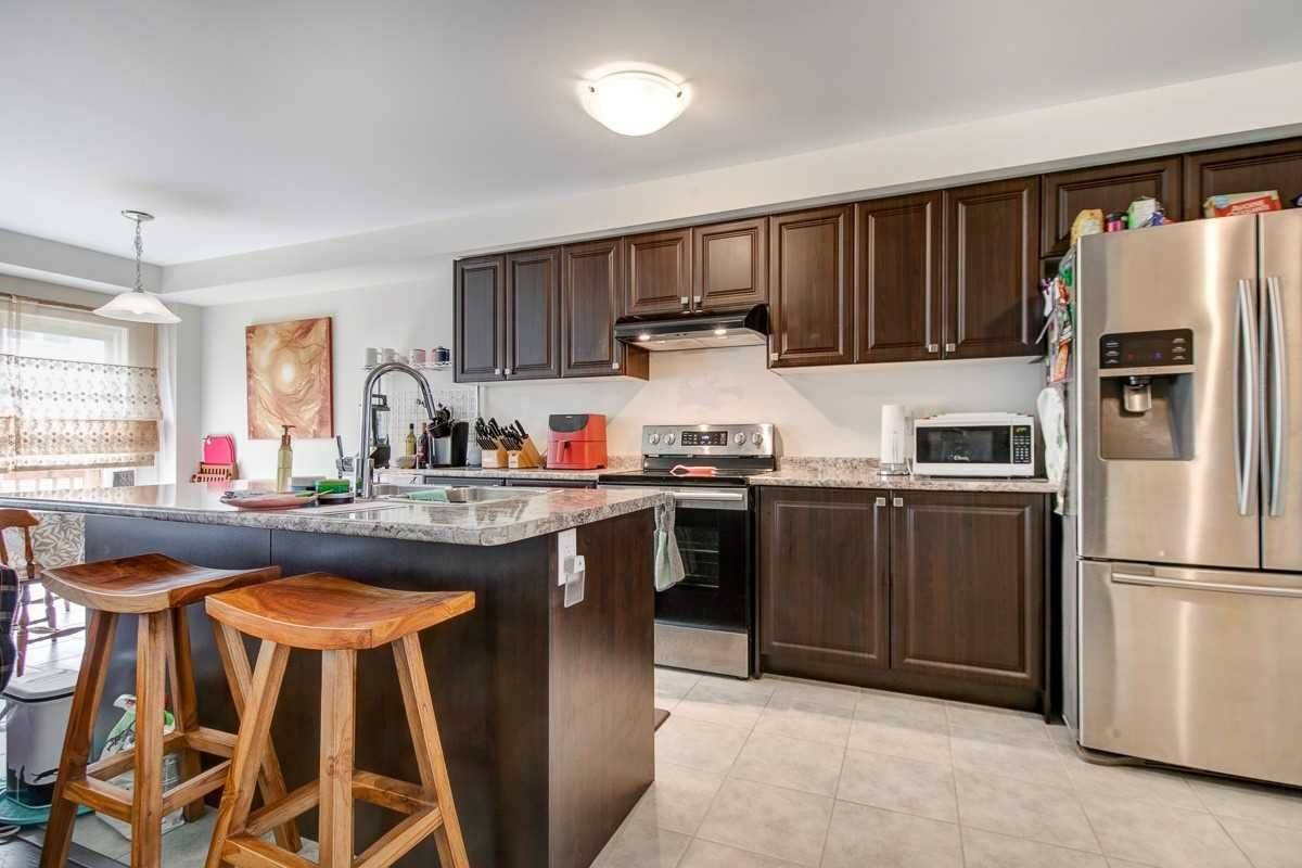 Niagara Falls, ON L2H 3S2,7722 Redbud LN