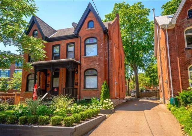 Hamilton, ON L9H 2P6,32 Main ST