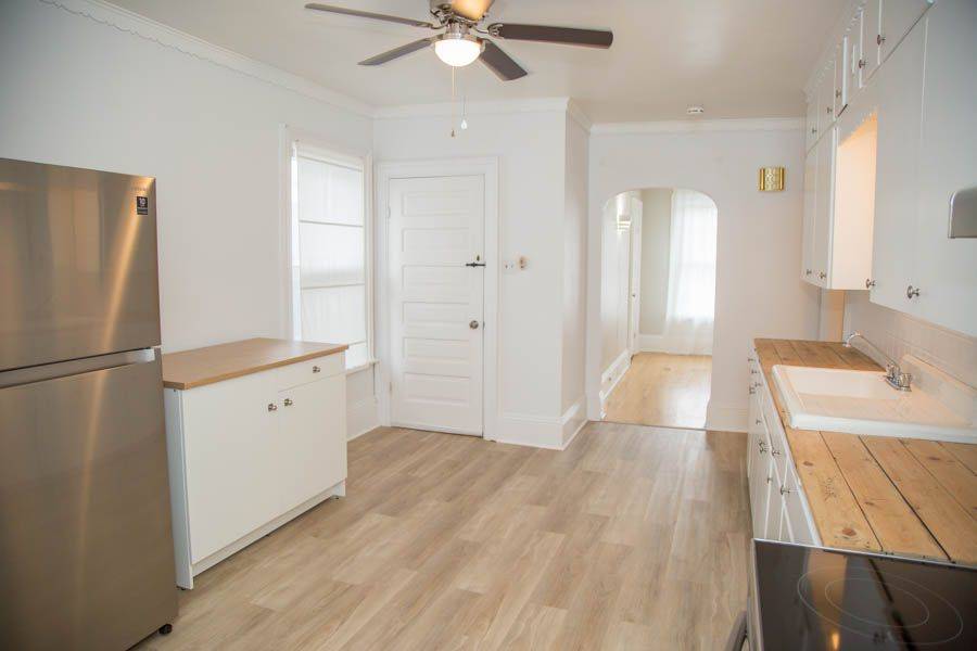 Brantford, ON N3S 3P2,522 Colborne ST #UPPER