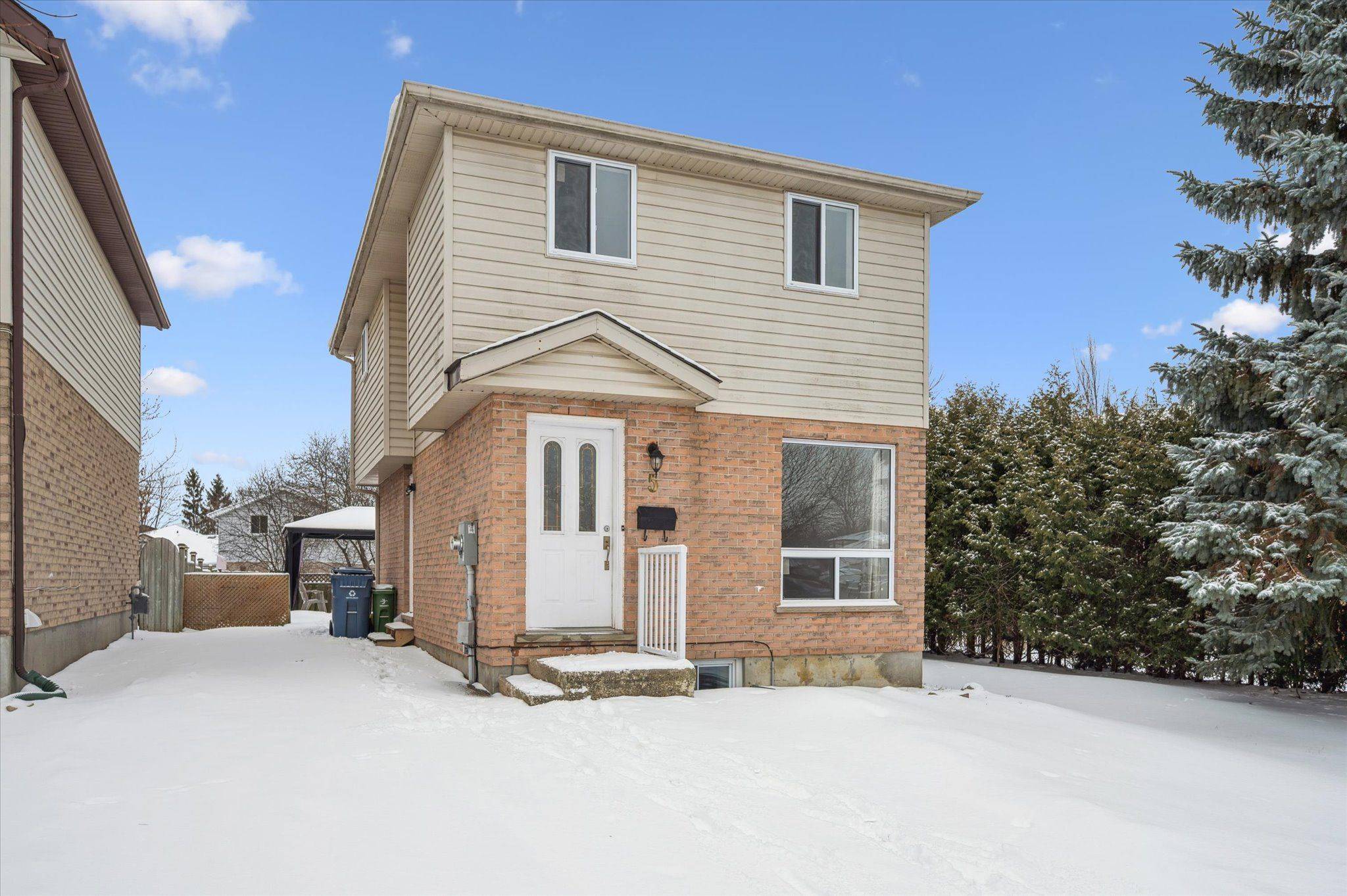 Guelph, ON N1E 6W7,5 Troy CRES