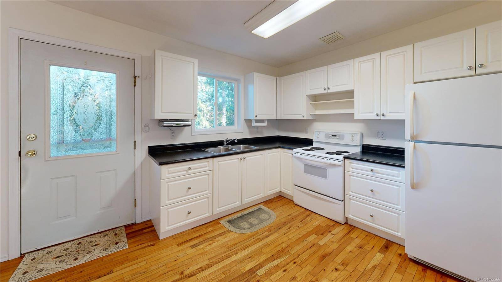 Gabriola Island, BC V0R 1X7,3096 Commodore Way