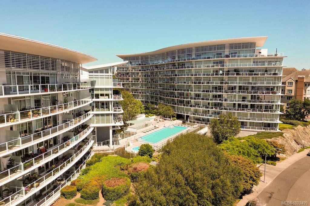 Victoria, BC V9A 0A2,66 SONGHEES Rd #302