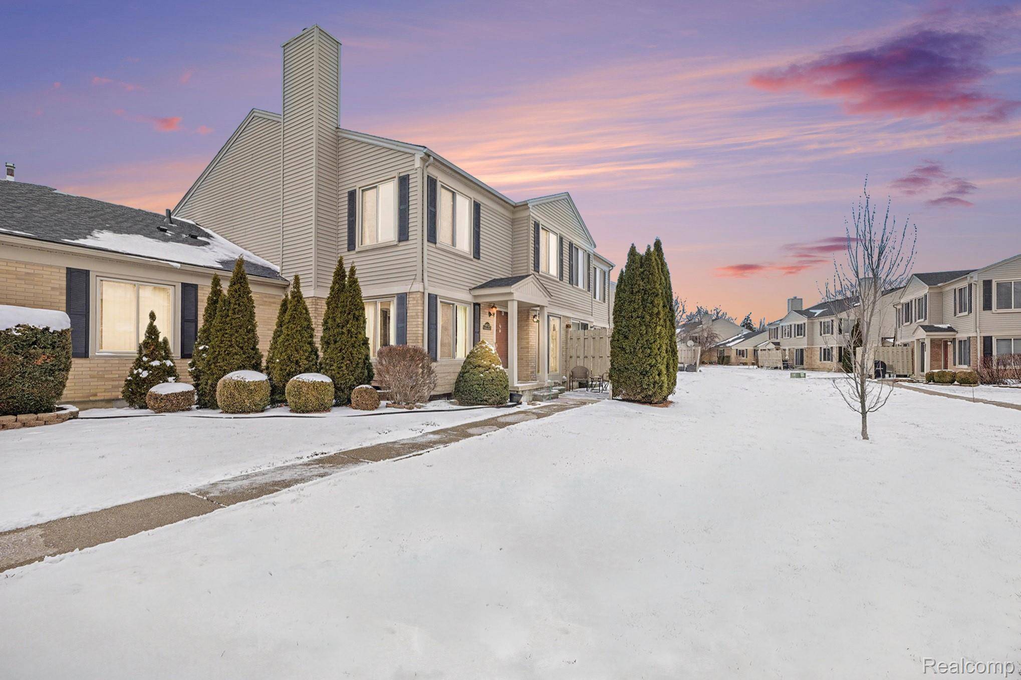 Clinton Township, MI 48038,44582 Connecticut CT