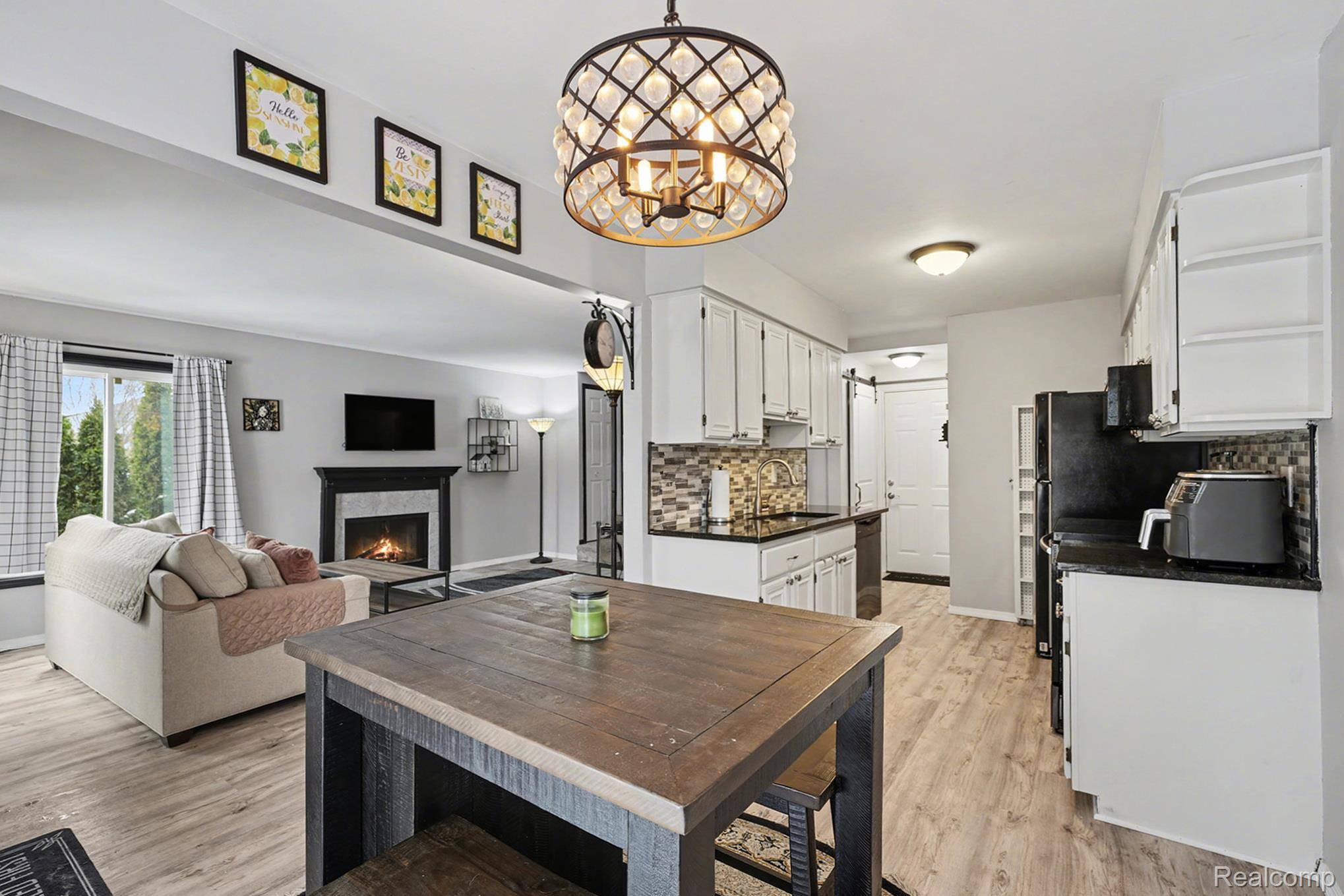 Clinton Township, MI 48038,44582 Connecticut CT