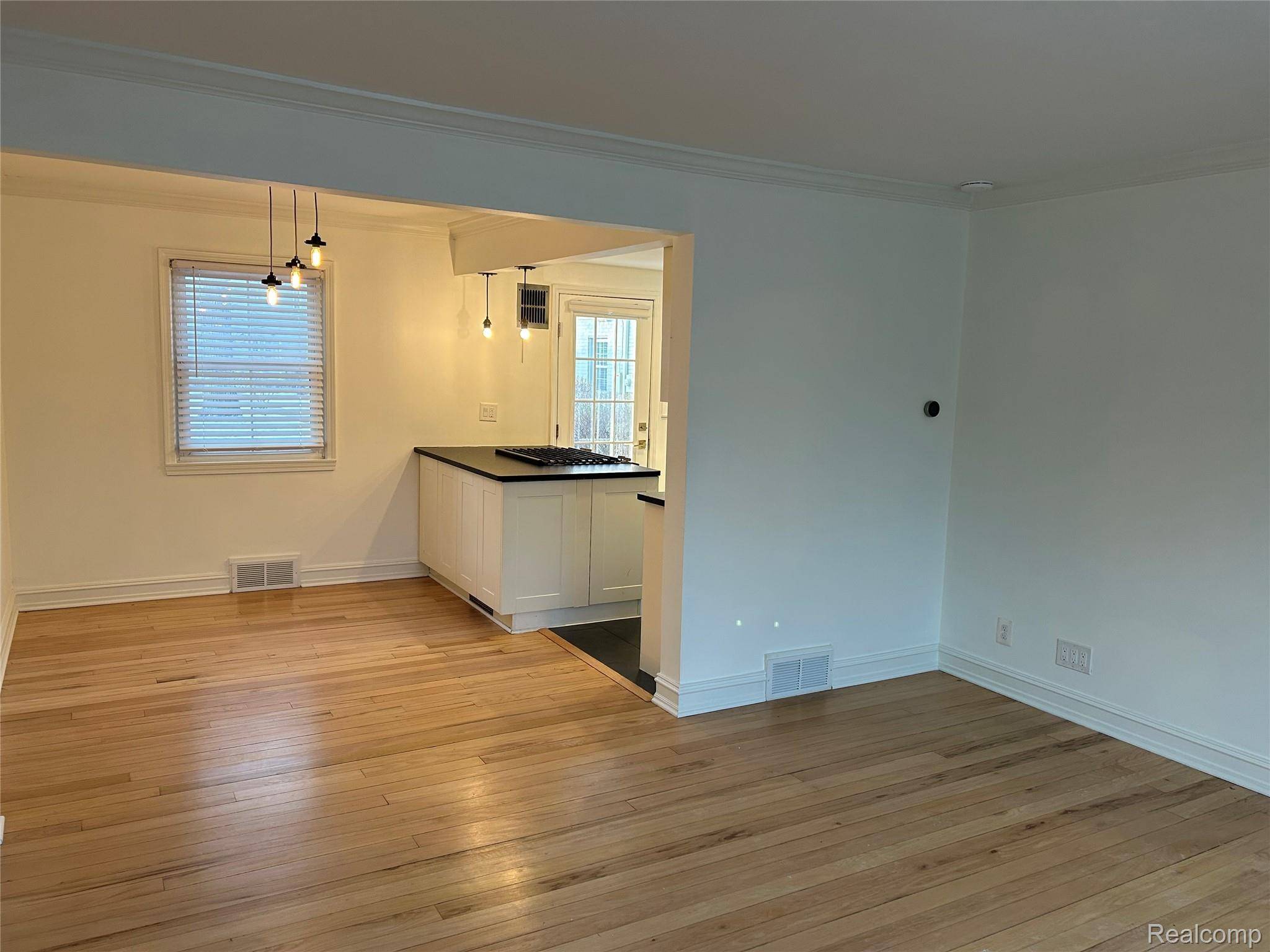 Birmingham, MI 48009,702 Graefield CT