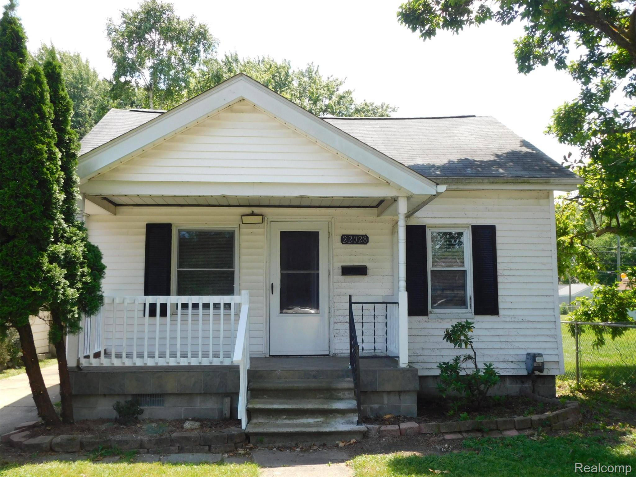 St. Clair Shores, MI 48080,22028 Elizabeth ST