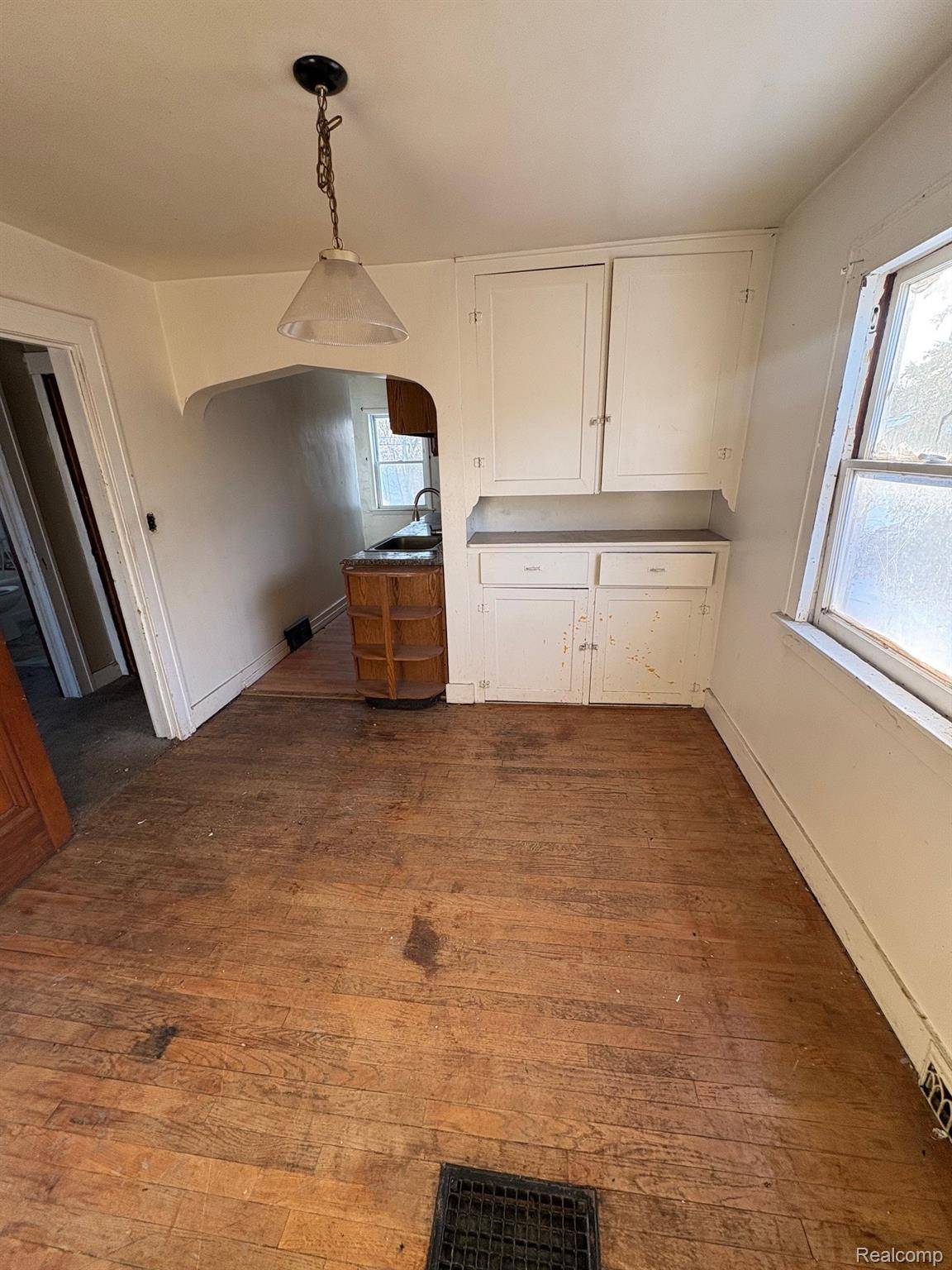 Pontiac, MI 48341,196 Mohawk RD