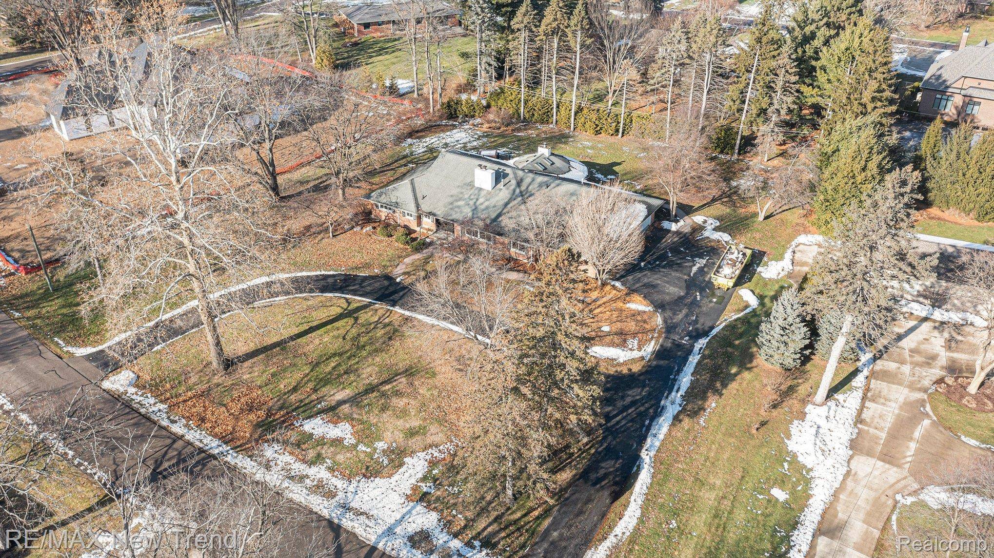 Bloomfield Hills, MI 48304,1227 Lenox RD