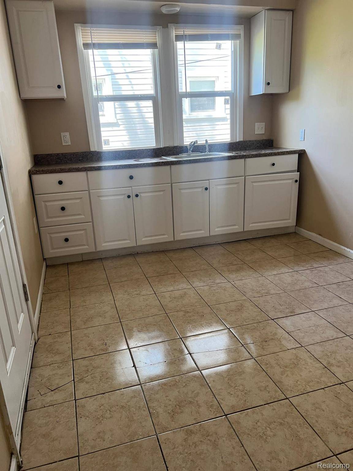 Detroit, MI 48219,18995 Wormer ST