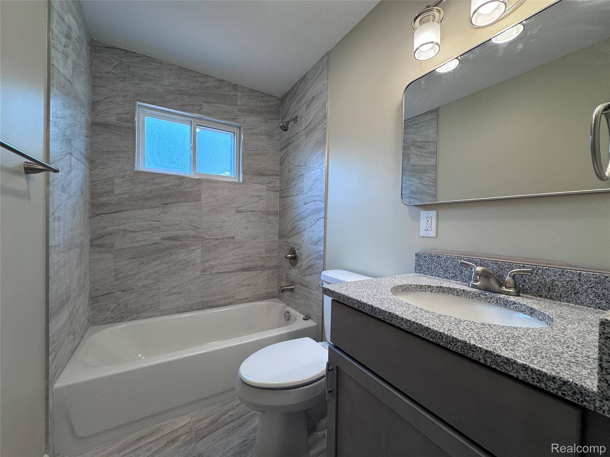 Southfield, MI 48033,21104 Inkster RD