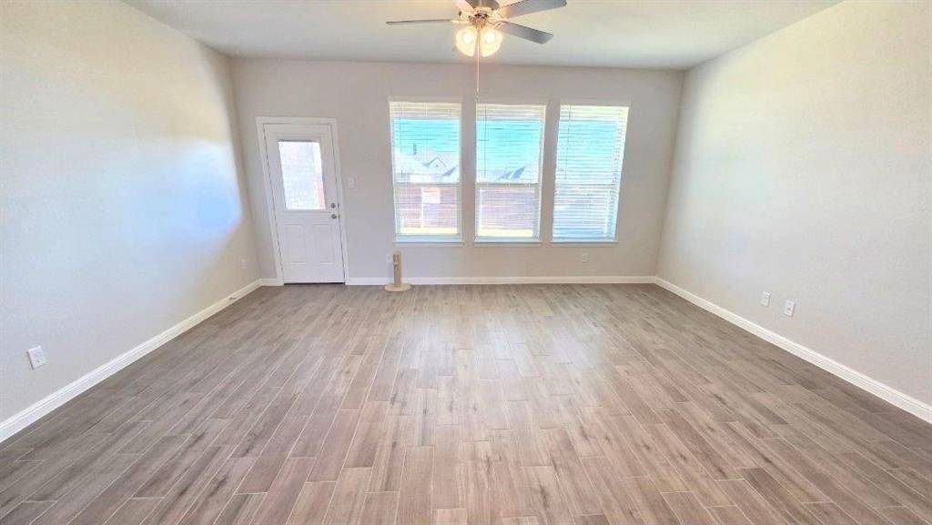 Grandview, TX 76050,112 TRINITY Street