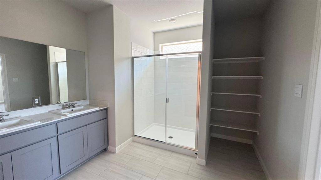 Denton, TX 76259,513 BABBLING BROOK Drive