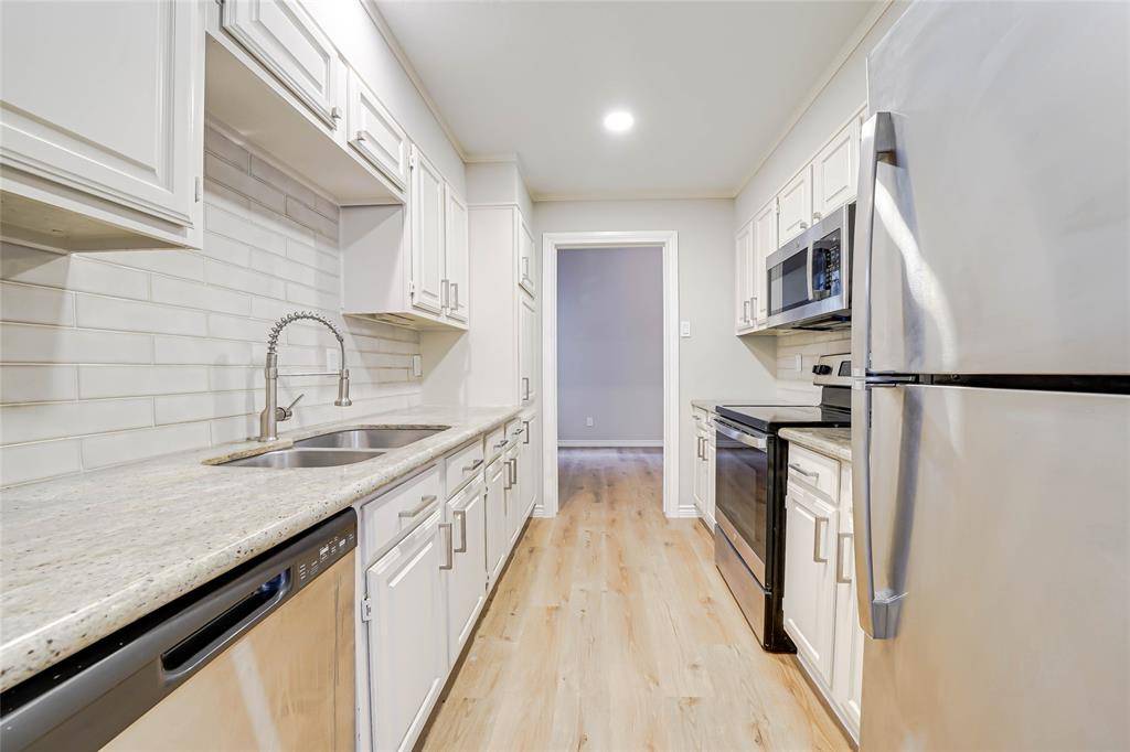 Dallas, TX 75219,3605 Brown Street #B-108