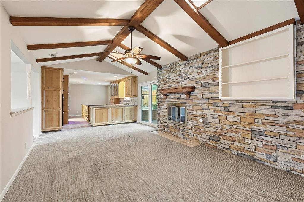 Hurst, TX 76053,324 Moore Creek Road