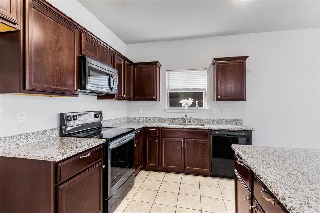 Fort Worth, TX 76111,2841 Pacifico Way