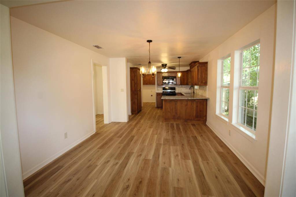 Grand Saline, TX 75140,111 W Wolfe Street