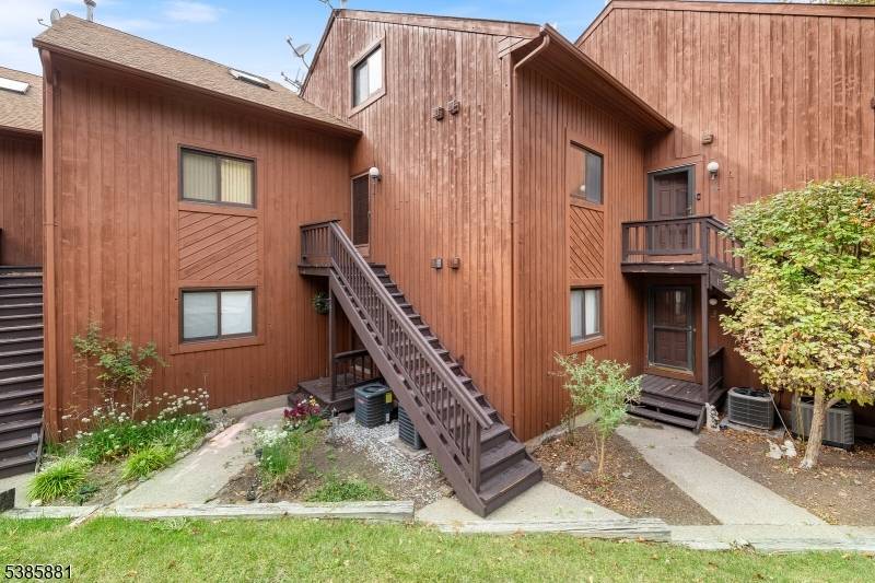 Vernon Twp., NJ 07462,4 Attitash Dr Unit 6 #6