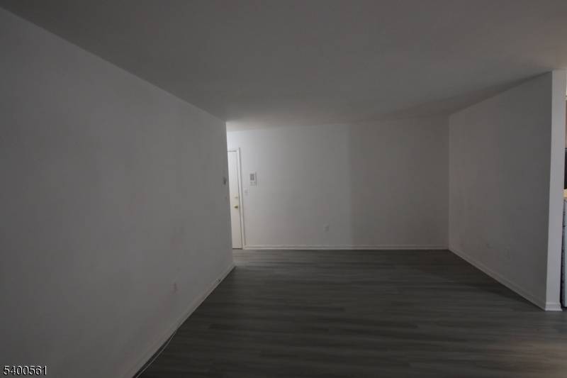 Millburn Twp., NJ 07041,206 Main St #1