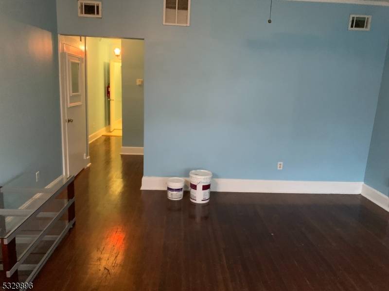 Boonton Town, NJ 07005,107 Mechanic St #9