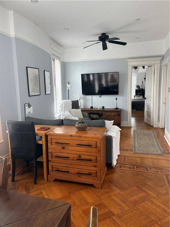 Brooklyn, NY 11219,983 52nd ST