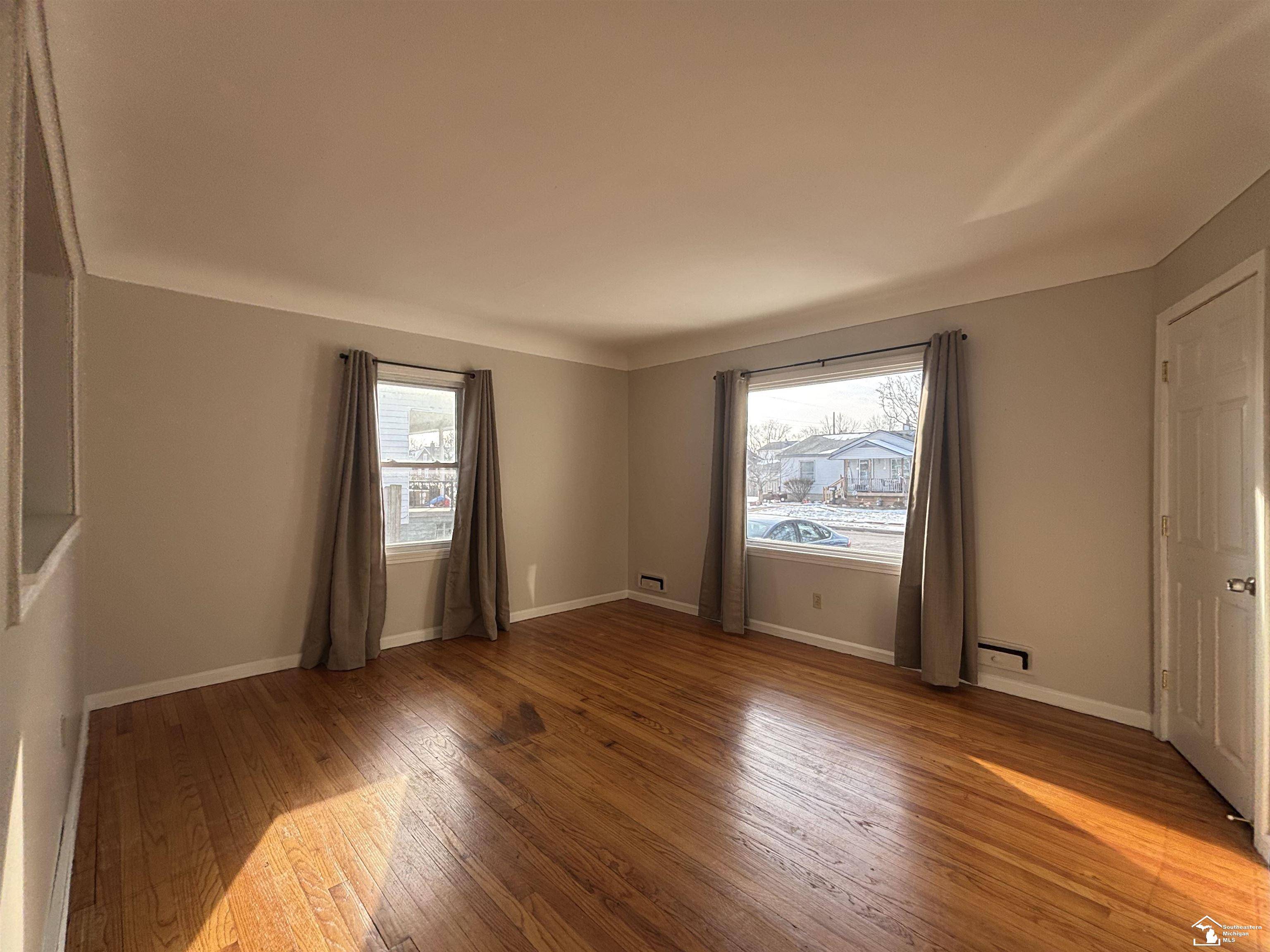 Wyandotte, MI 48192,1273 Lindbergh St ST