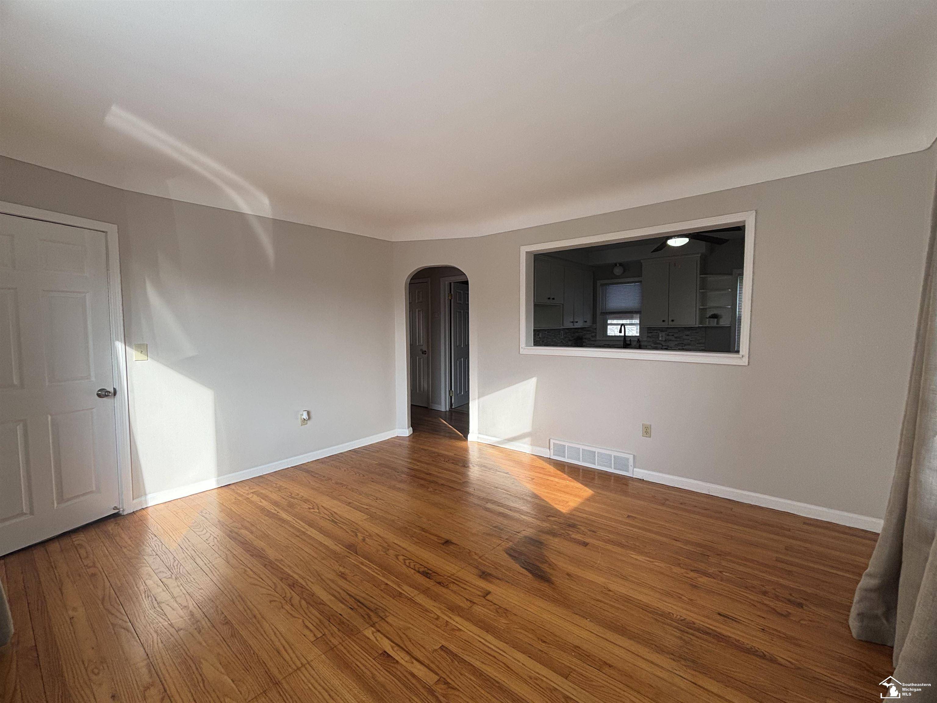 Wyandotte, MI 48192,1273 Lindbergh St ST