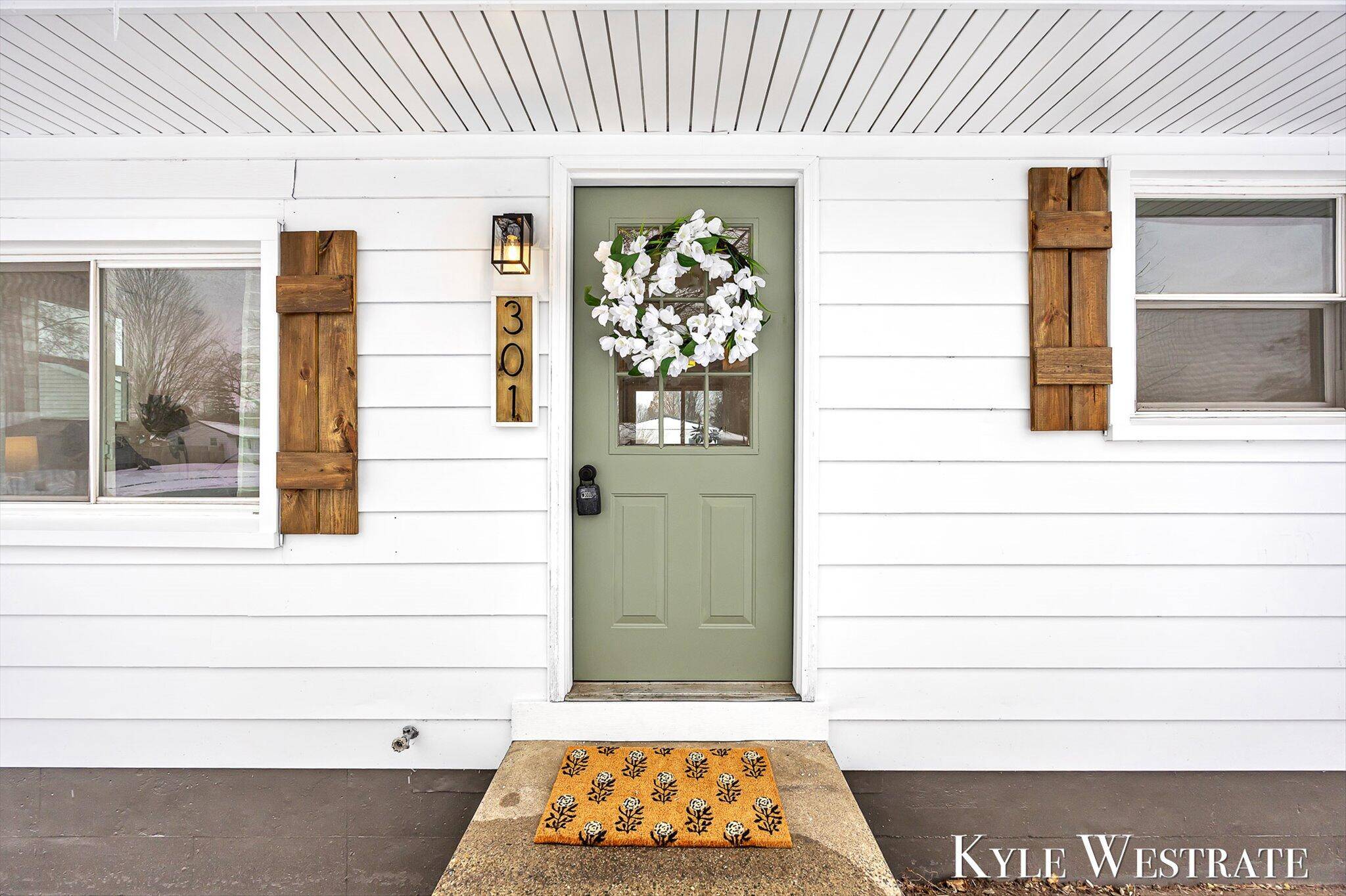 Lowell, MI 49331,301 Donna DR SE