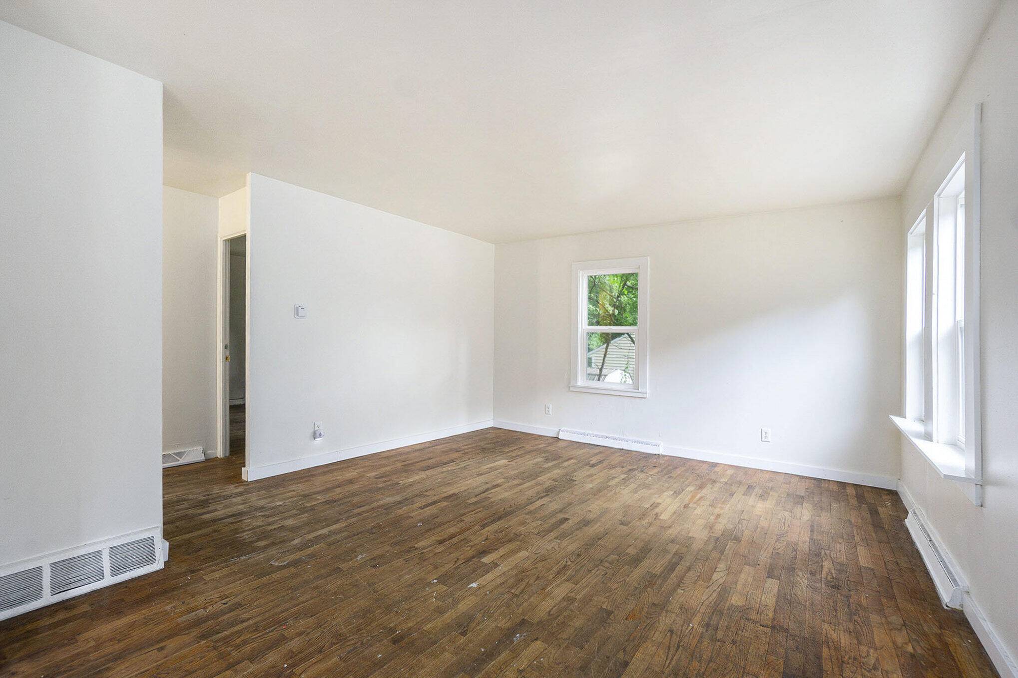 Kalamazoo, MI 49004,1042 E Mosel AVE