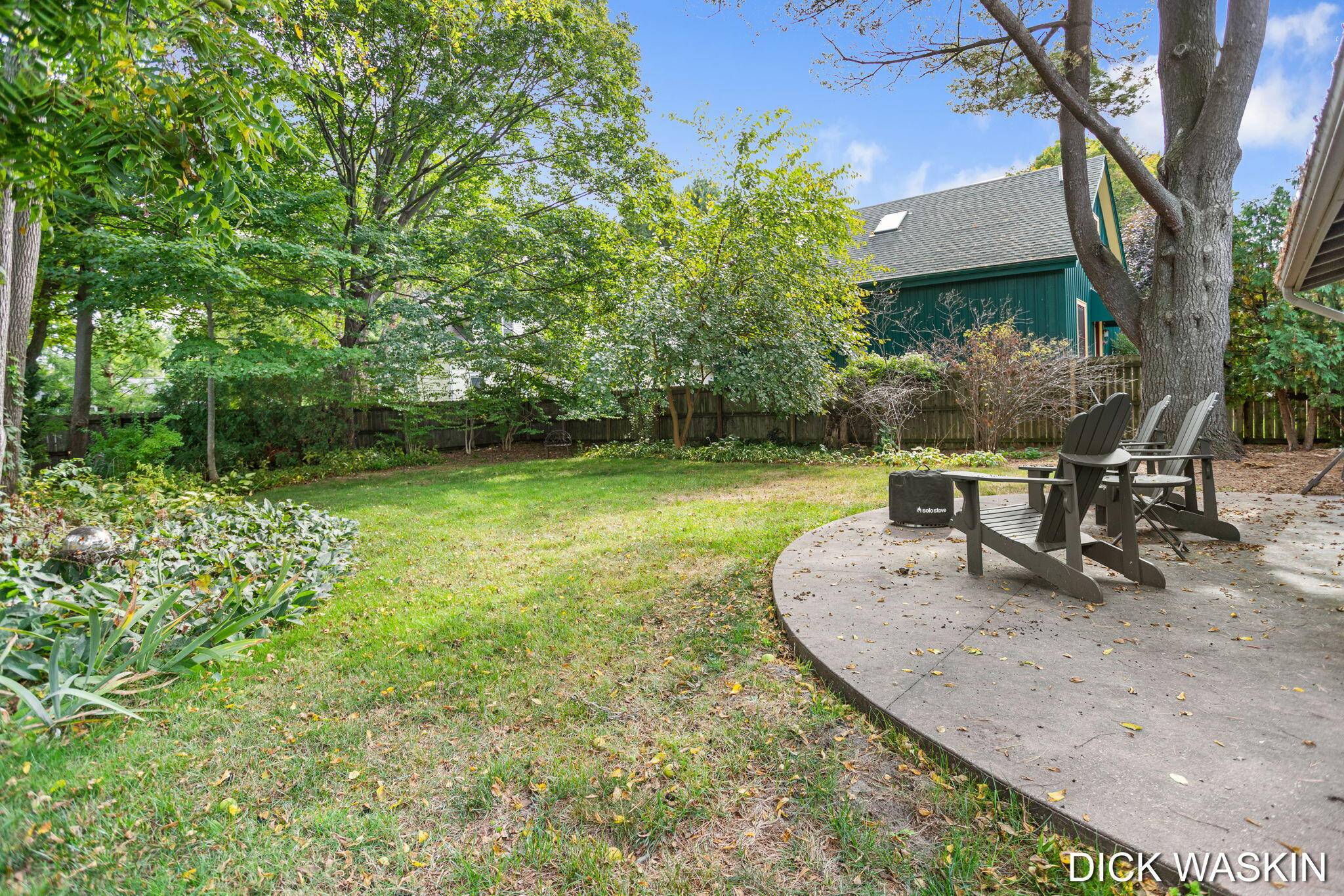 Douglas, MI 49406,43 Ellis ST