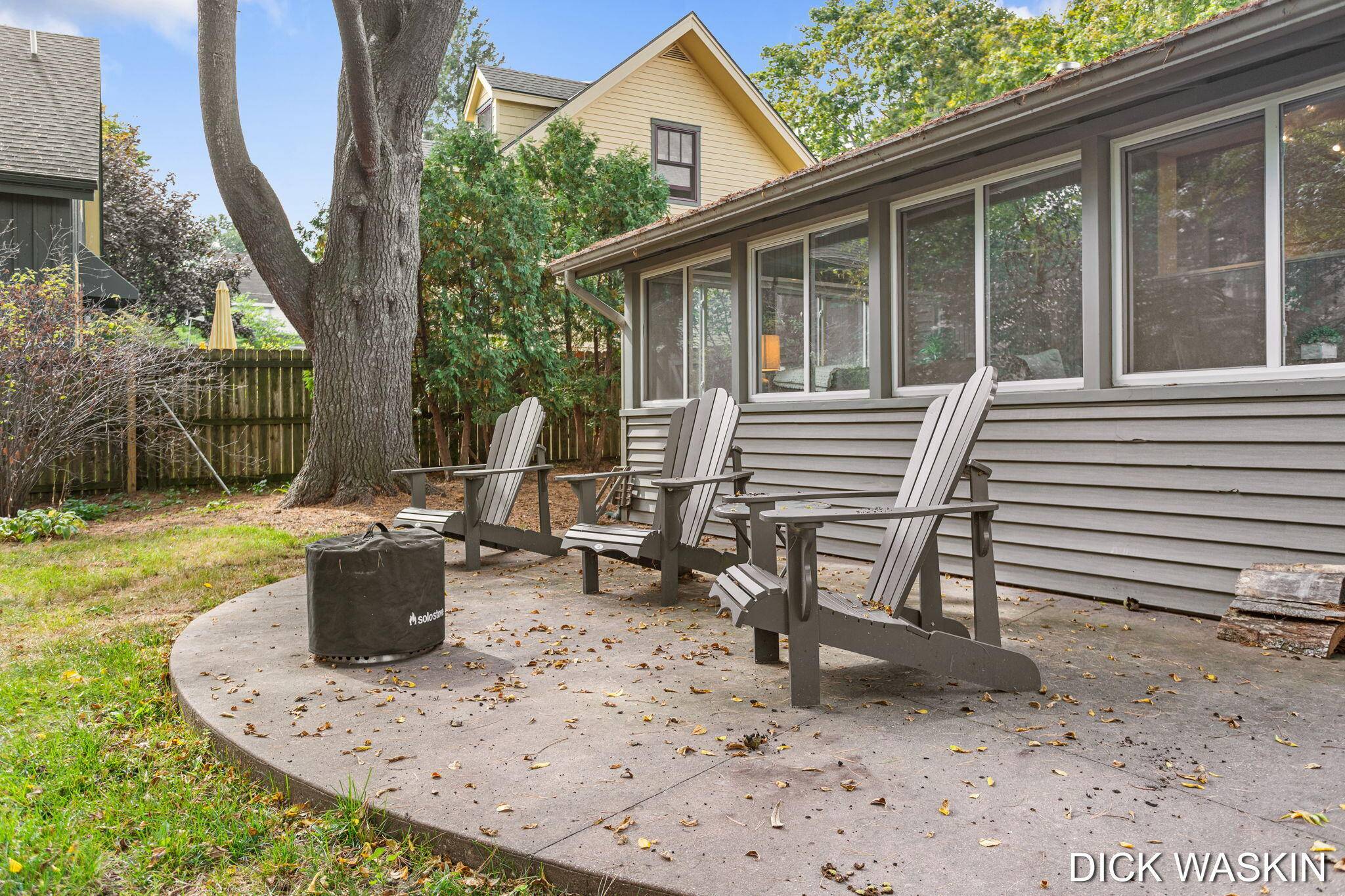 Douglas, MI 49406,43 Ellis ST